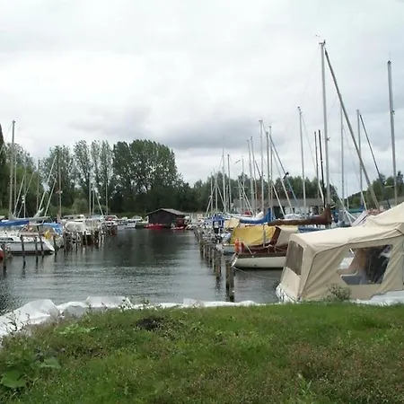 Hébergement de vacances By The In Plau